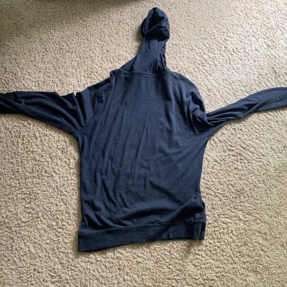 Thin Lacoste Hoodie Small - Picture 10 of 10